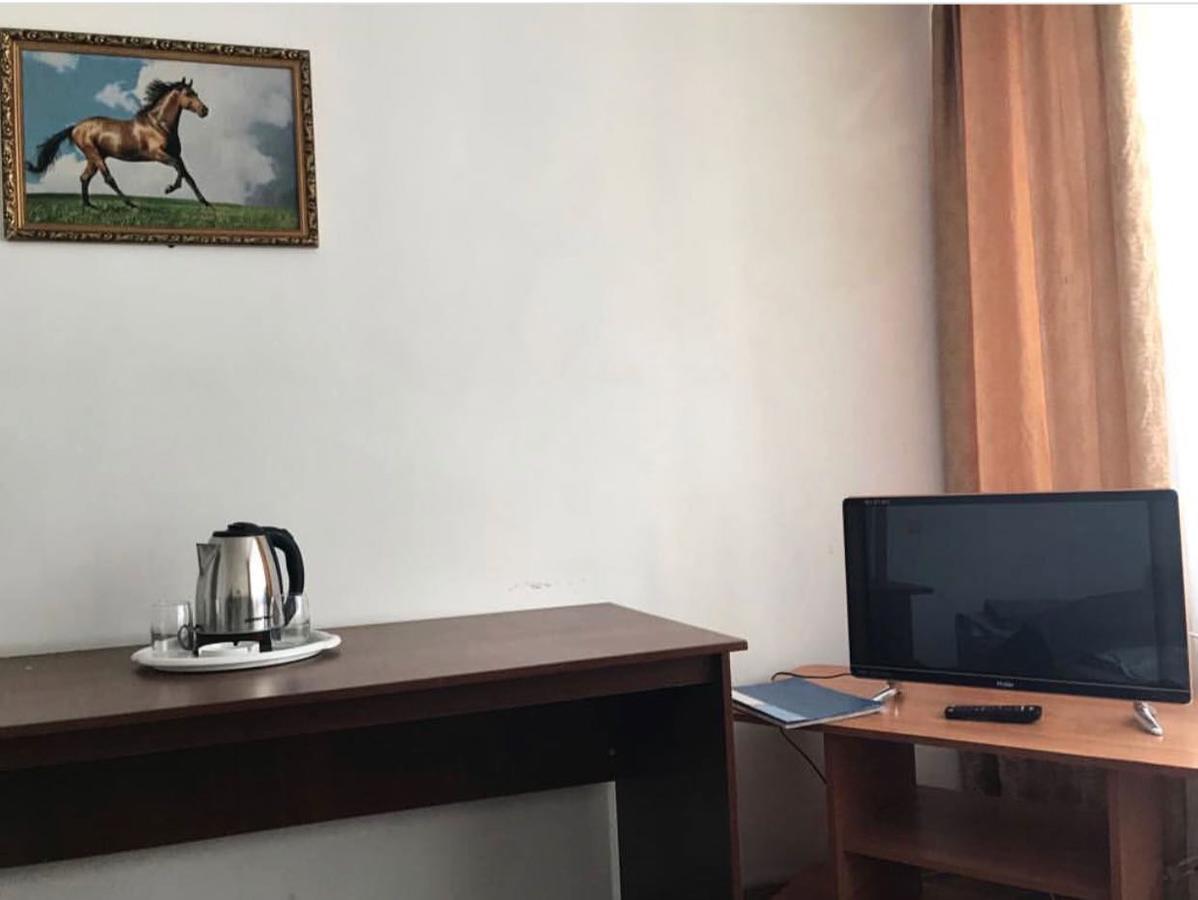 Turist Hotel Karagandy Esterno foto